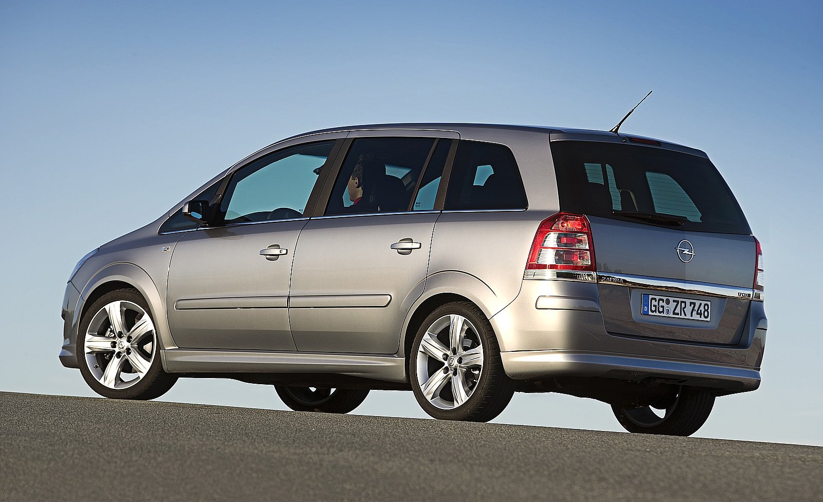 Opel Zafira Prova, Scheda Tecnica, Opinioni E Dimensioni 1.6 Ecom Turbo Cosmo