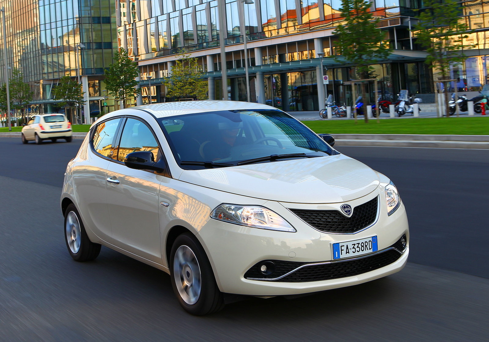 Lancia Ypsilon prova, scheda tecnica, opinioni e dimensioni 1.2 Gold 