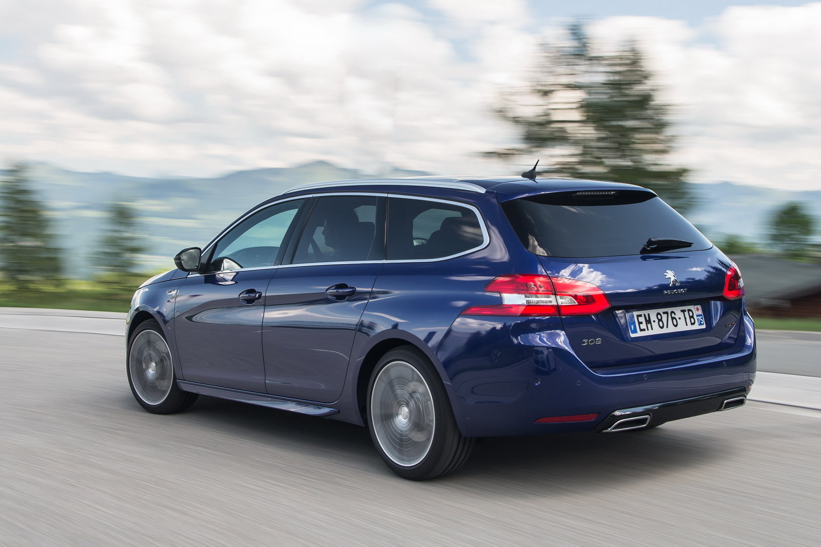 Peugeot 308 SW prova, scheda tecnica, opinioni e dimensioni 2.0 BlueHDi 180  CV GT EAT8 