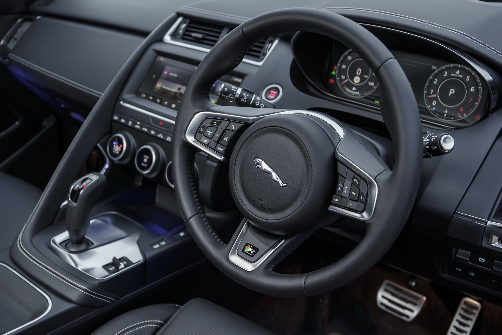 Jaguar E Pace Prova Scheda Tecnica Opinioni E Dimensioni 2 0 300