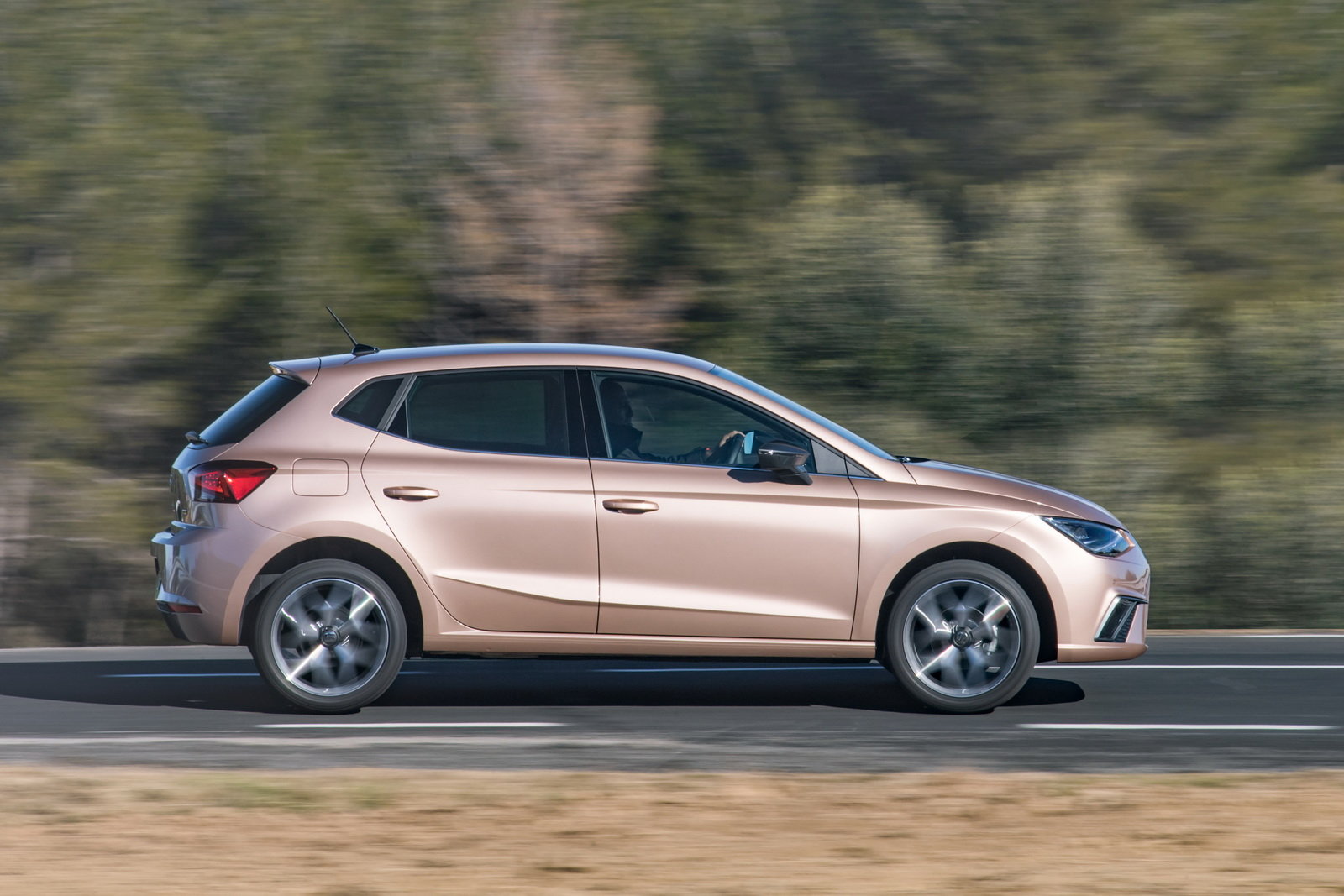 Seat Ibiza prova, scheda tecnica, opinioni e dimensioni 1.0 TGI