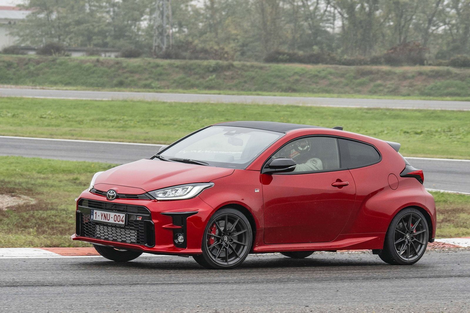Toyota Yaris Prova Scheda Tecnica Opinioni E Dimensioni 1 6 Gr Circuit 4wd 3p