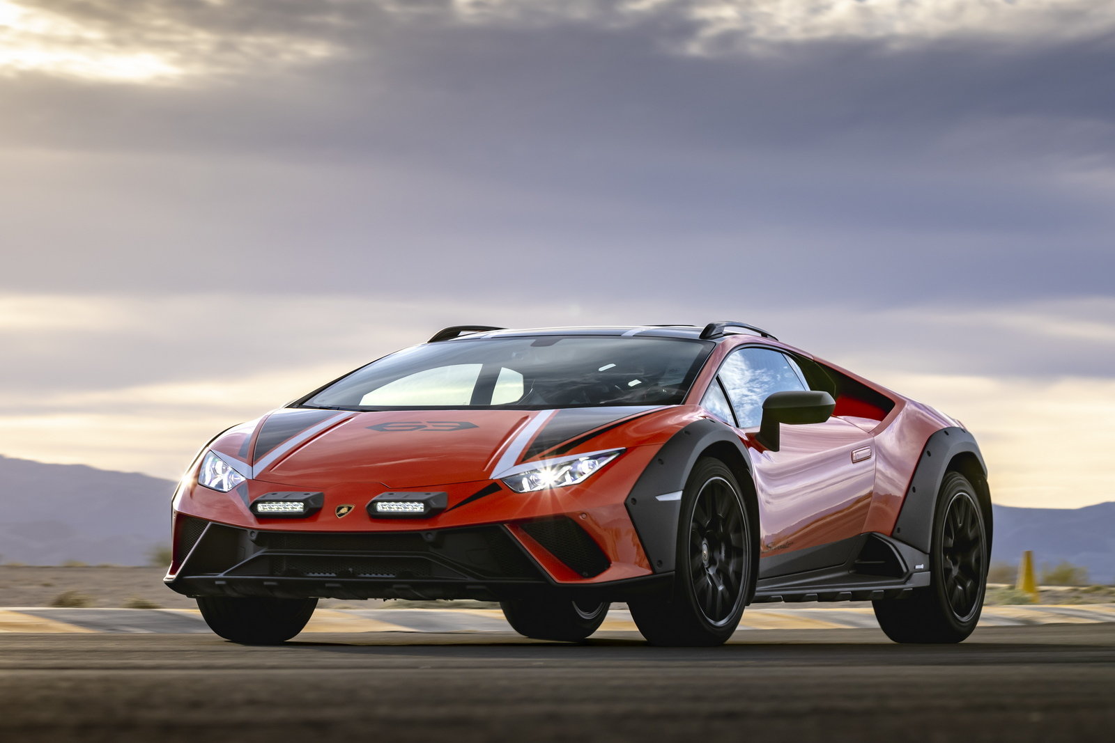 lamborghini-huracan-sterrato-2023-05_08.jpg