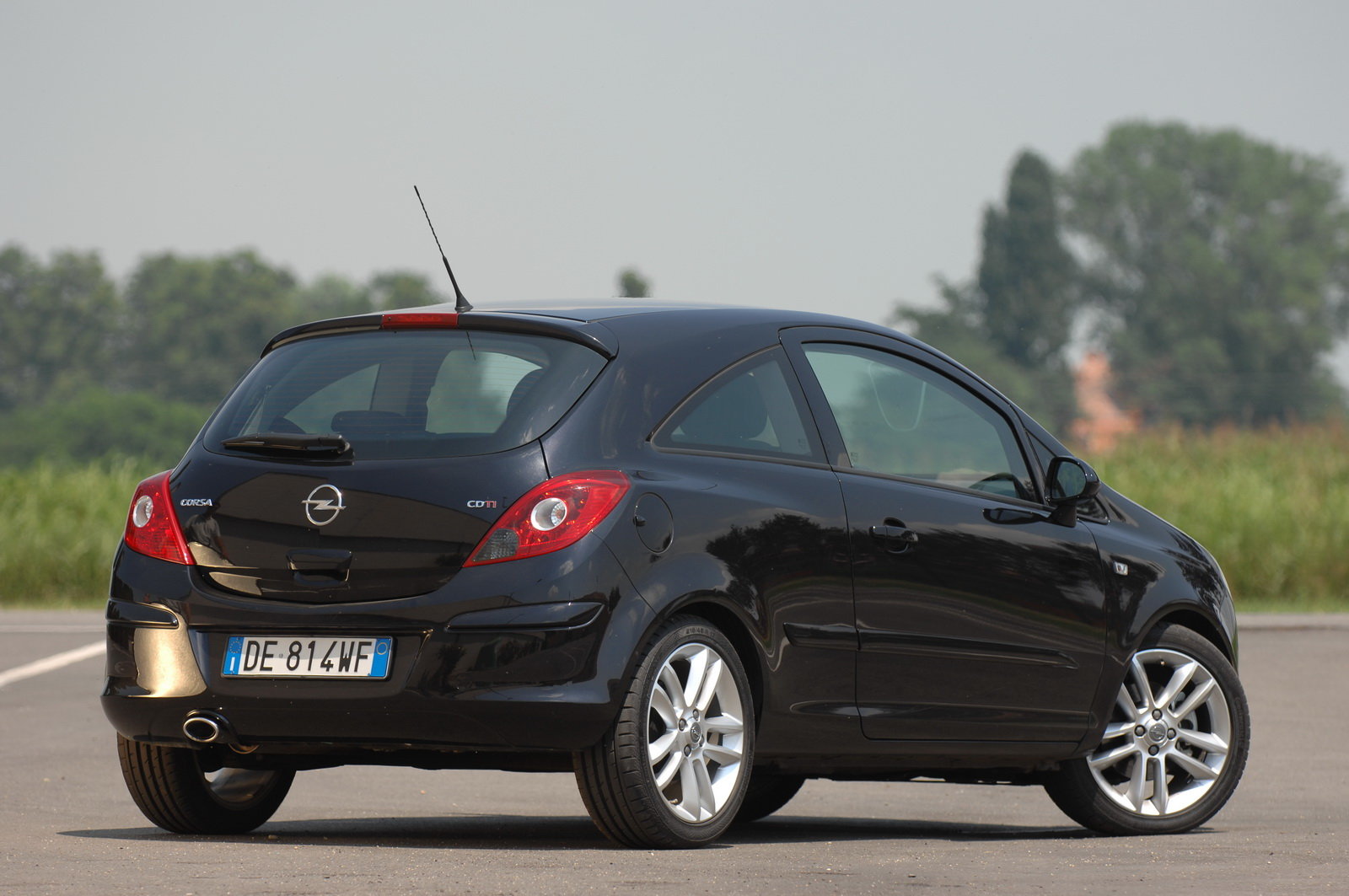 Opel corsa отзывы. Opel Corsa 3. Опель Корса купе 2008. Opel Corsa d 2007 купе. Opel Corsa 2008 черная.