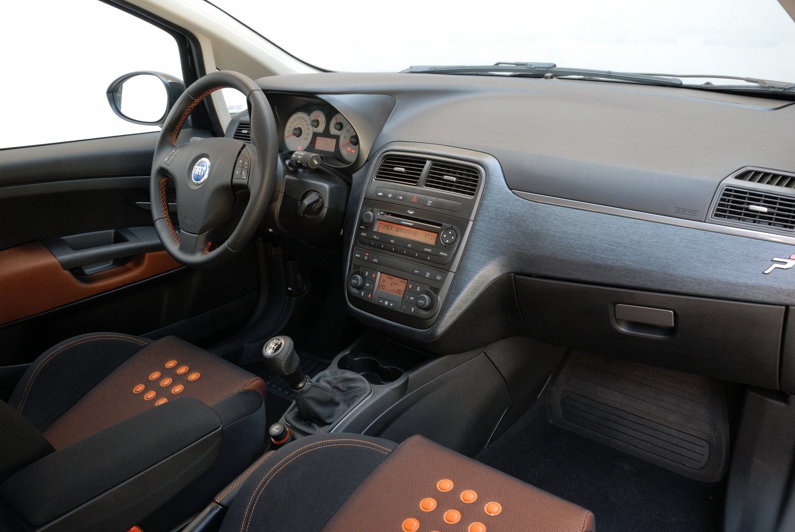 fiat_grande_punto_14_t_jet_sport_17.jpg