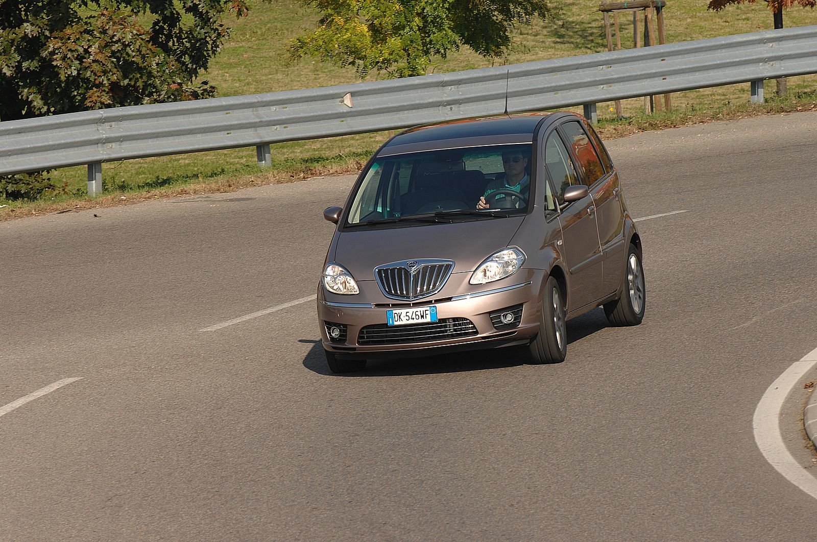 Prova Lancia Musa scheda tecnica opinioni e dimensioni 1.3 Multijet 90 CV  Platino 