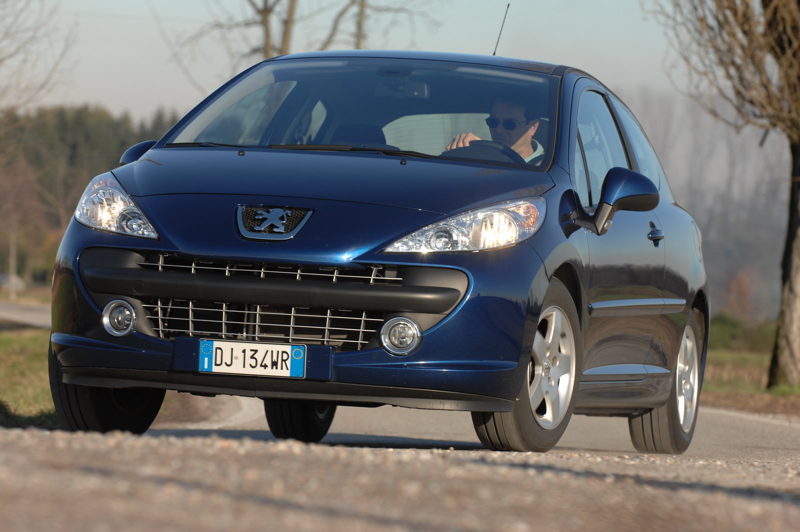 Prova Peugeot 207 Scheda Tecnica Opinioni E Dimensioni 1.4 16V Vti 95 Cv Xs 3P