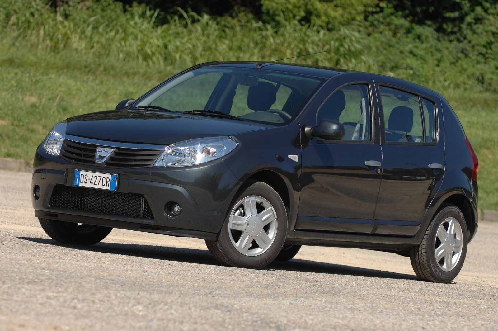 Prova Dacia Sandero Scheda Tecnica Opinioni E Dimensioni 1 5 Dci 75 Cv Laureate