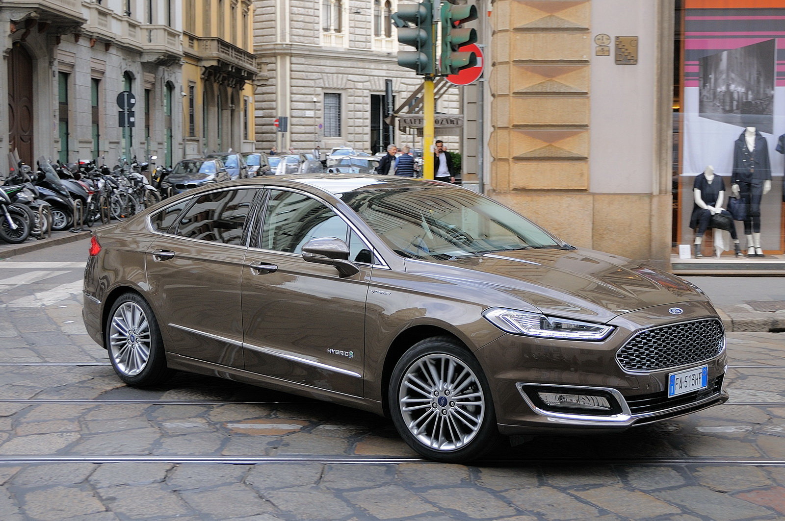 Ford mondeo hybrid sales vignale