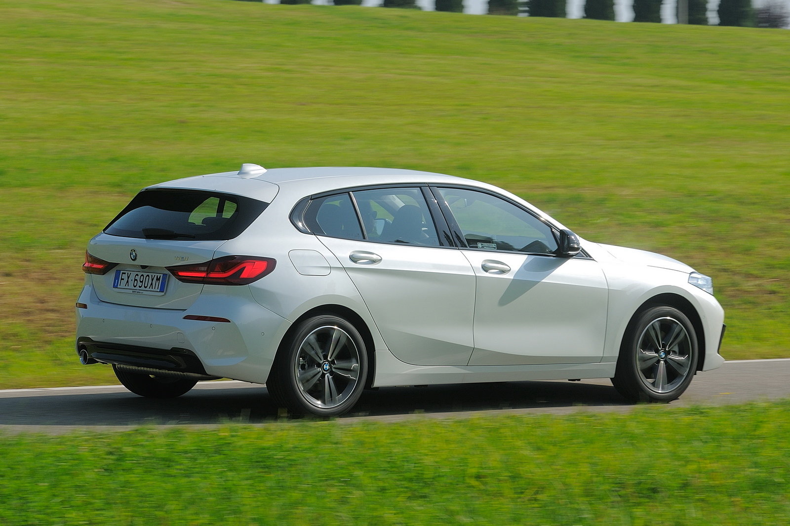 Prova BMW Serie 1 scheda tecnica opinioni e dimensioni 118i Sport DCT 