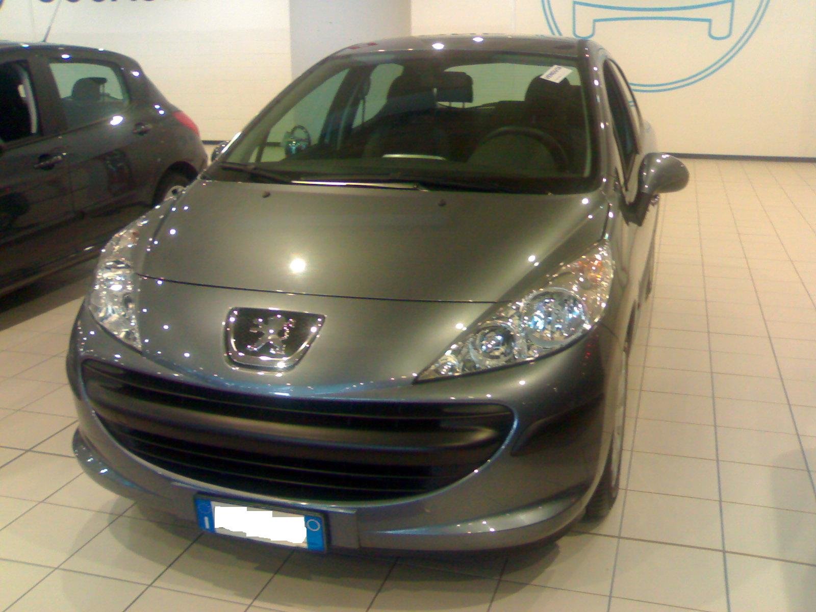 Prova Peugeot 207 1.4 8V 75 Cv X Line 5P - Bietto89