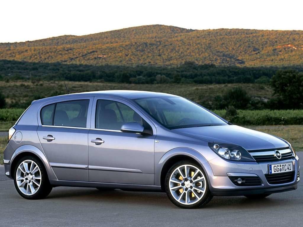 Prova Opel Astra Gtc 1.9 Cdti Cosmo Active Select - David1985
