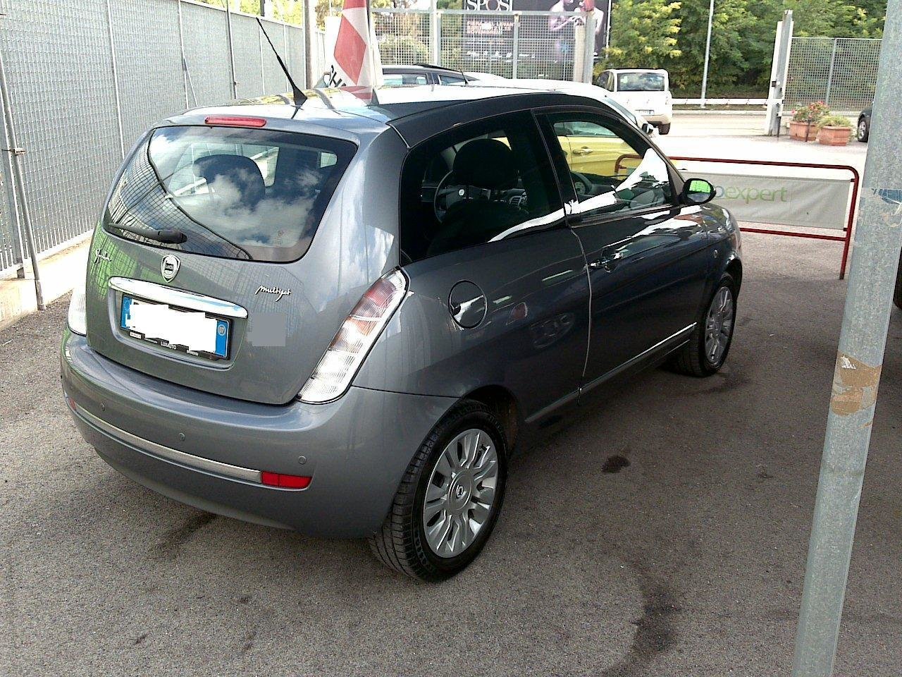 Prova Lancia Ypsilon 1 3 Multijet 75 Cv New Oro Robertino87