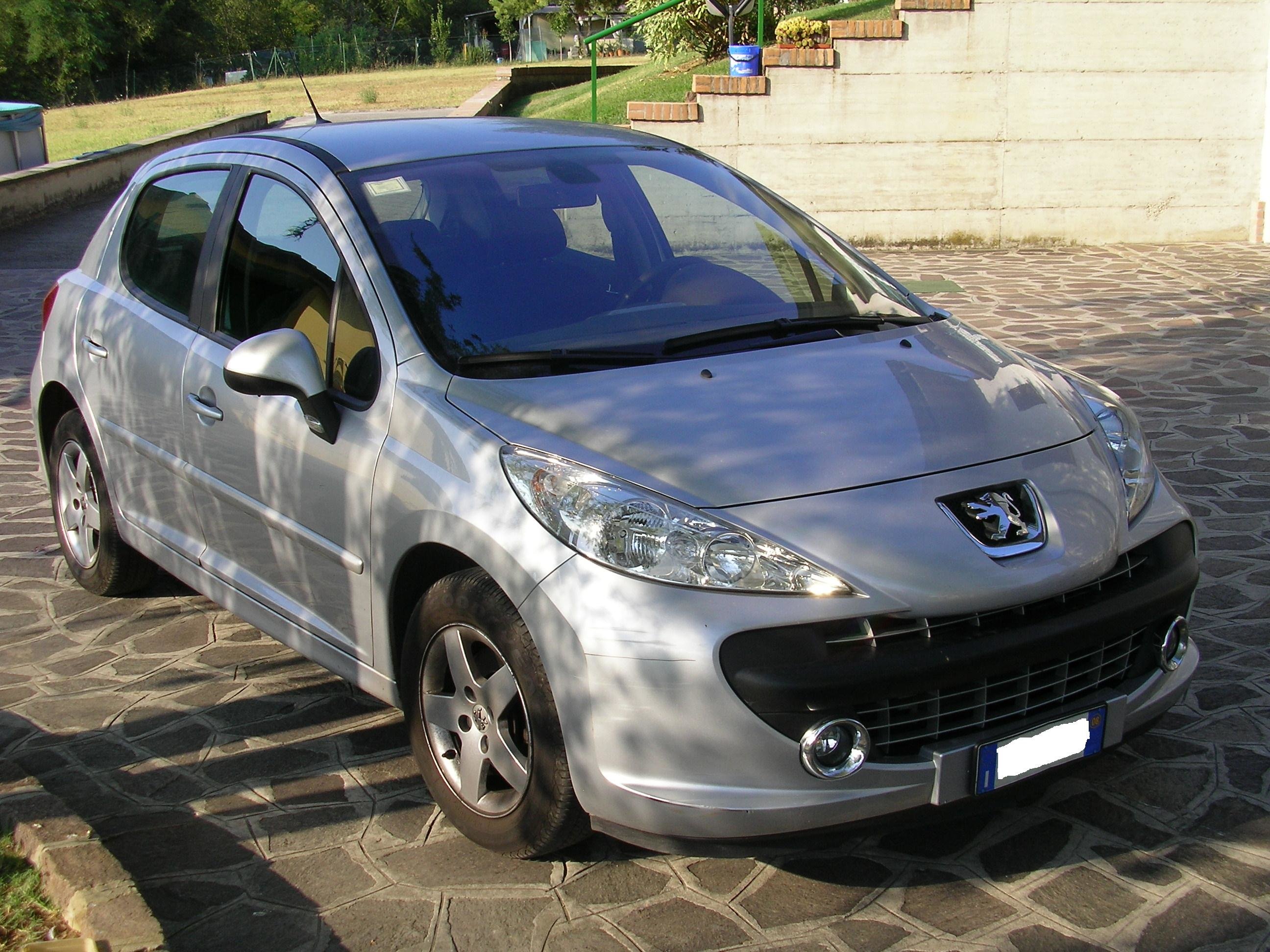 Prova Peugeot 207 1.4 16V Vti 95 Cv Energie Sport 5P - Mattefonta92