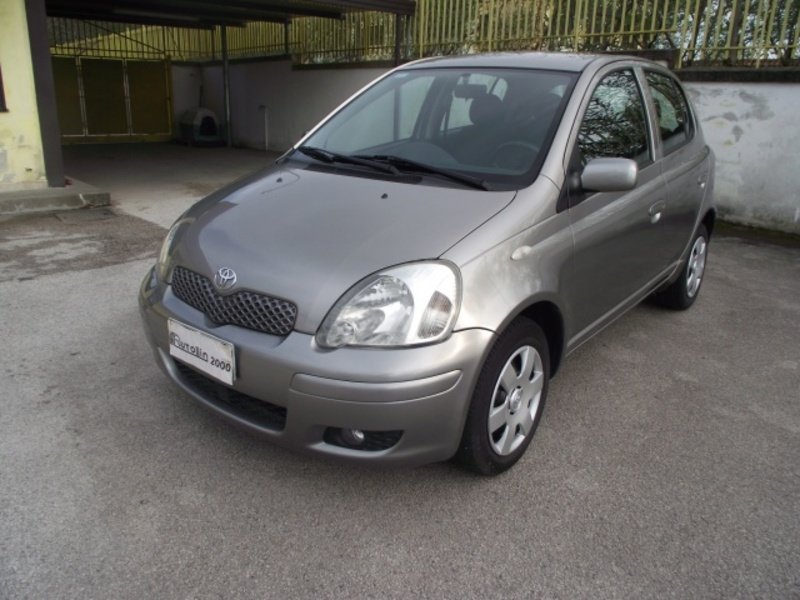 Prova Toyota Yaris 1 3i 16v 3 Porte Sol Blue Maverick92