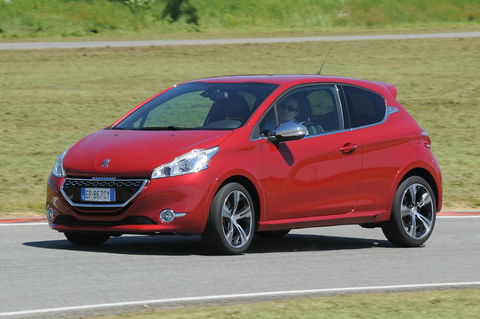 Prova Peugeot 208 1.6 16V THP 200 CV GTi 3p