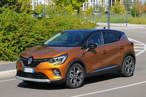 Prova Renault Captur 1.6 Plug-in Hybrid E-Tech Intens