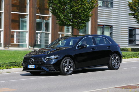Prova Mercedes A 250 e AMG Line Premium Plus