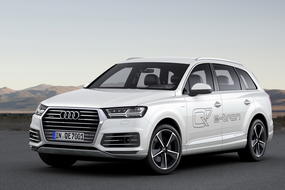 audi q7 etron