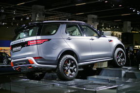 land rover discovery svx 1