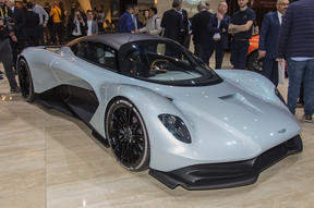 aston martin am 003 6