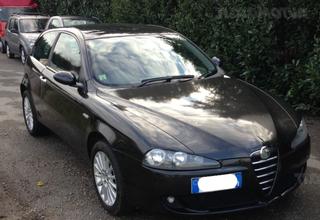 Prova Alfa Romeo 147 1 9 Jtdm Distinctive 5 Porte Supercinque